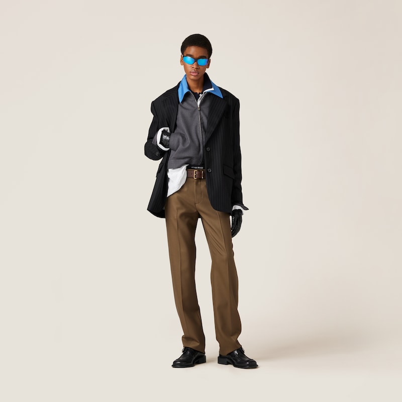 싱글브레스트 핀스트라이프 재킷