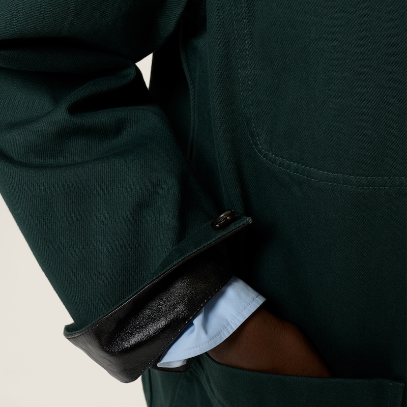 싱글 브레스티드 후염 개버딘과 가죽 재킷