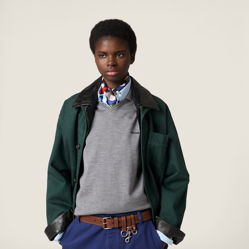 싱글 브레스티드 후염 개버딘과 가죽 재킷