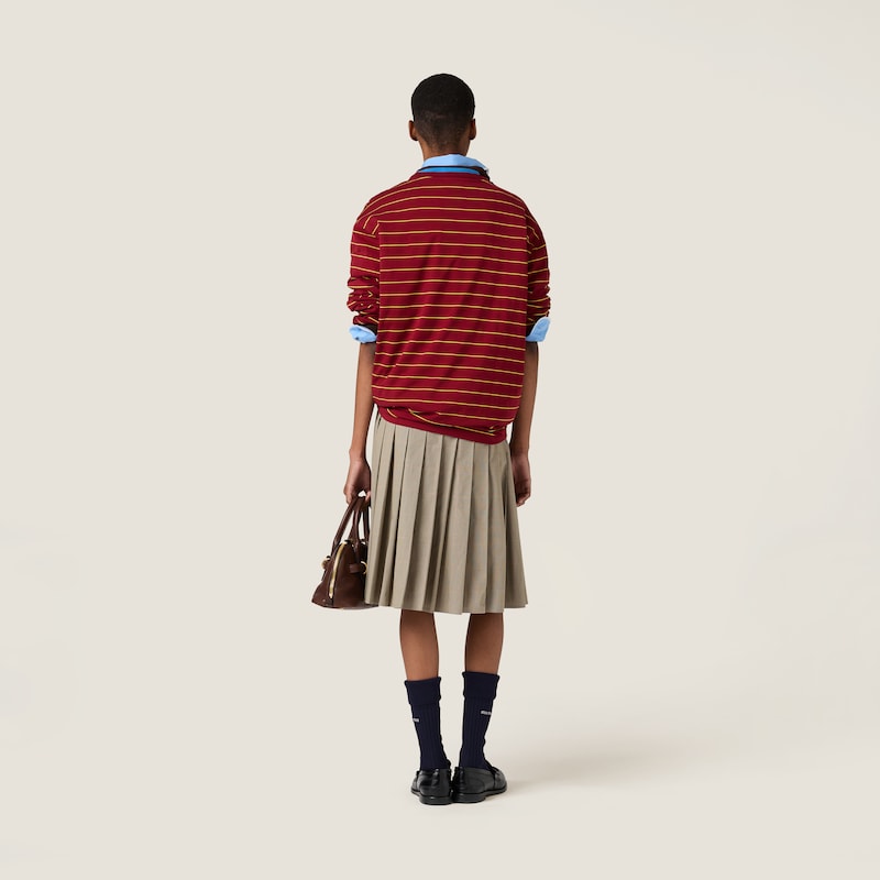 تيشيرت بأكمام طويلة من القطن الجيرسيه