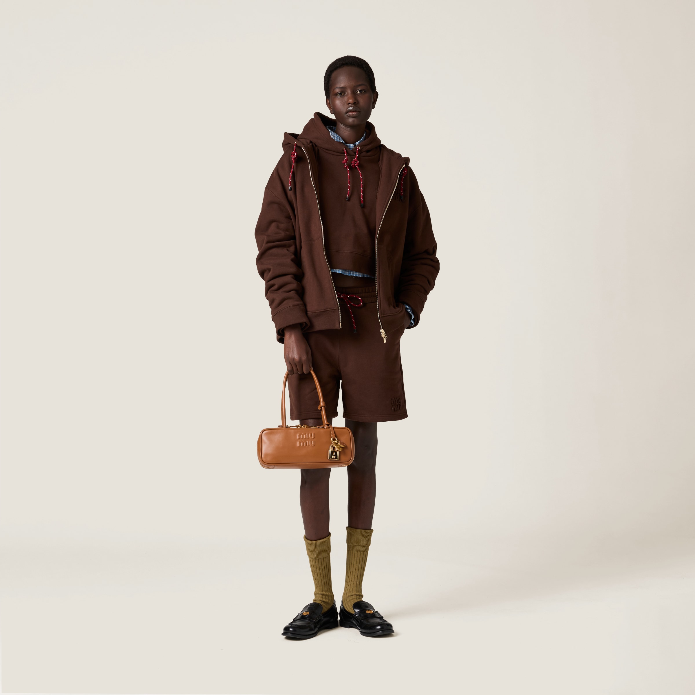 ミュウミュウ MIUMIU フーディ コットン ホワイト XS miu ミュウミュウ パーカー MIU レディース 胸ロゴ プルオーバー