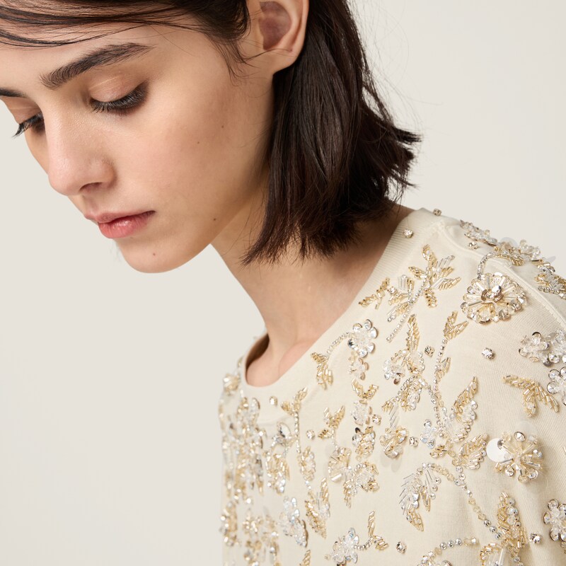 刺绣成衣染色平纹针织T恤