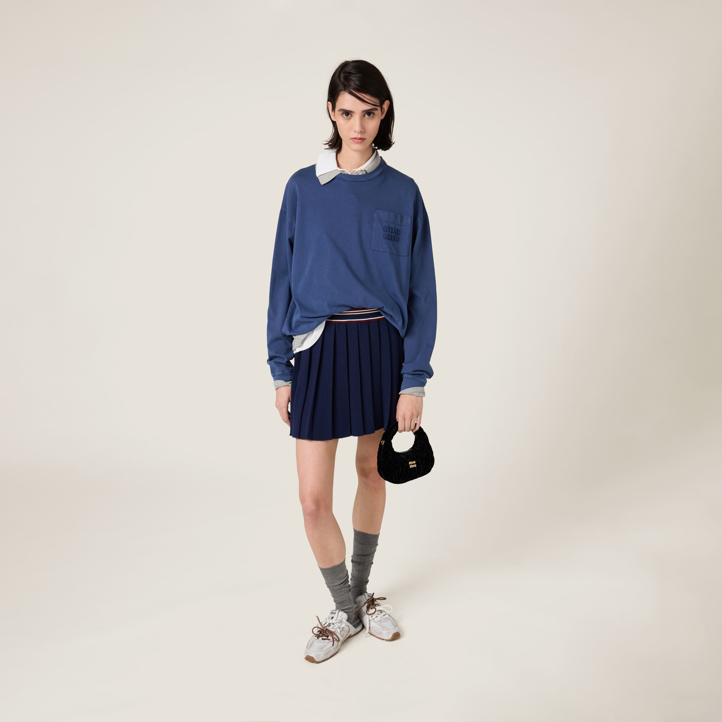 ミュウミュウ MIU MIU ガーメントダイ ジャージー 長袖TシャツMJL064_159E_F0324_S_OOO【ダークブラウン 】【送料無料】【正規品】 インディゴブルー ガーメントダイ ジャージー 長袖tシャツ | Miu Miu