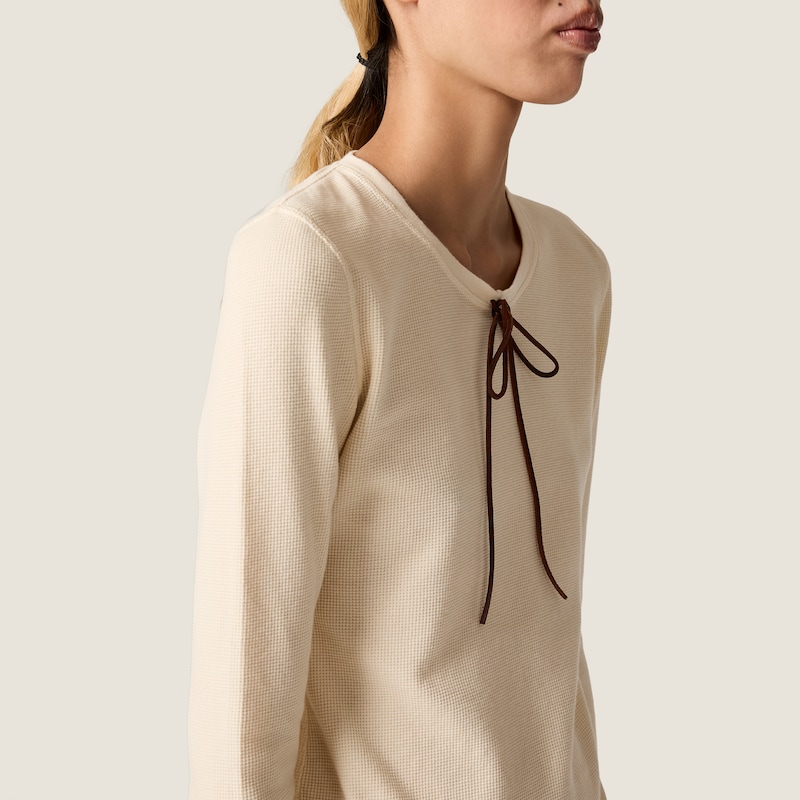 تيشيرت من القطن