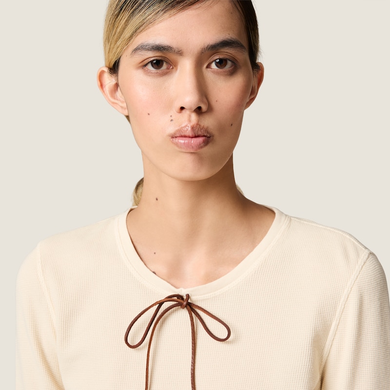 تيشيرت من القطن