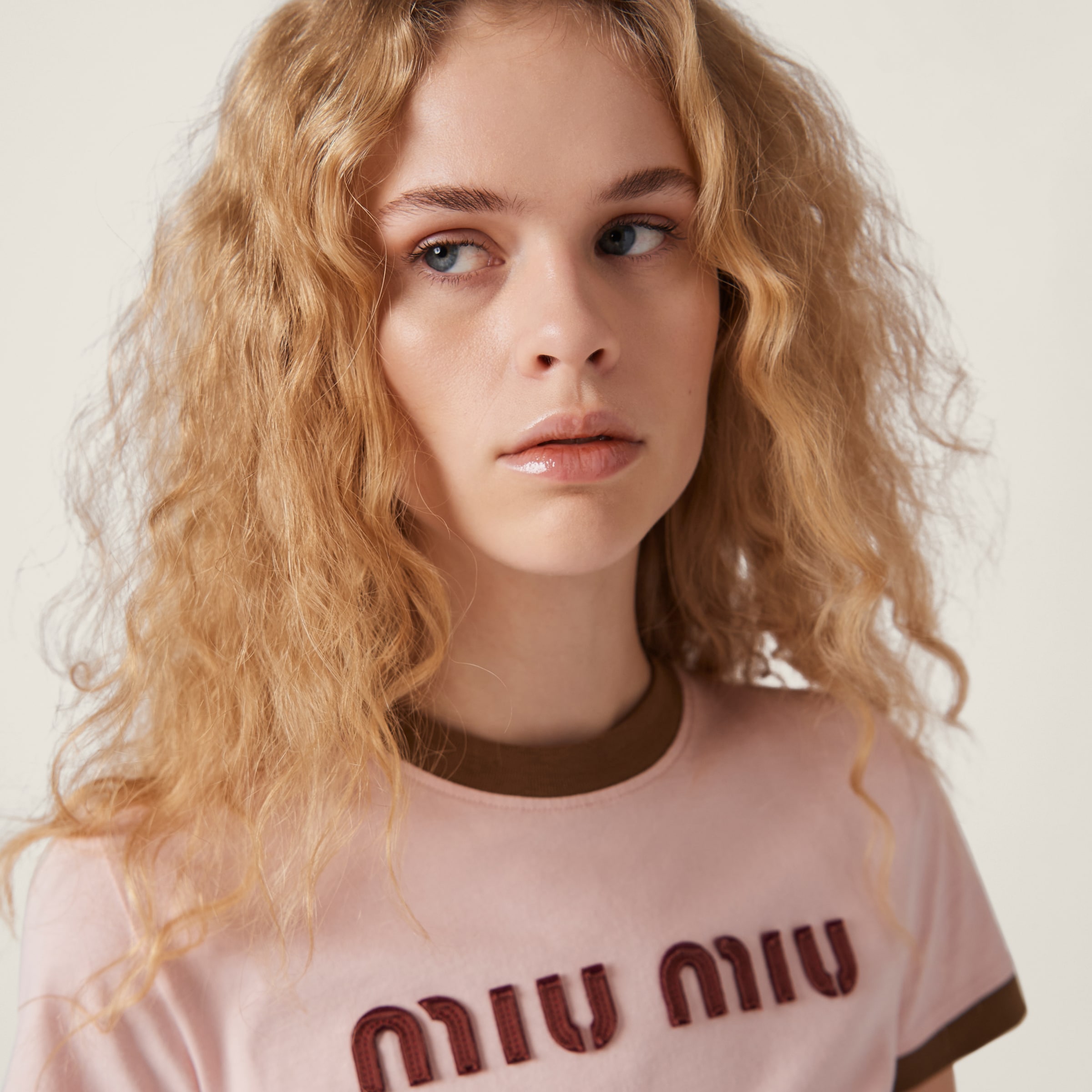 miumiu エンブロイダリー コットンジャージー Tシャツ