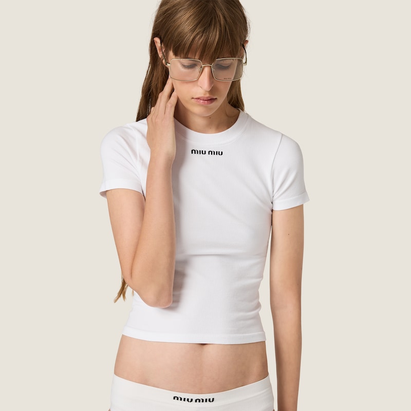 Seamless T-shirt