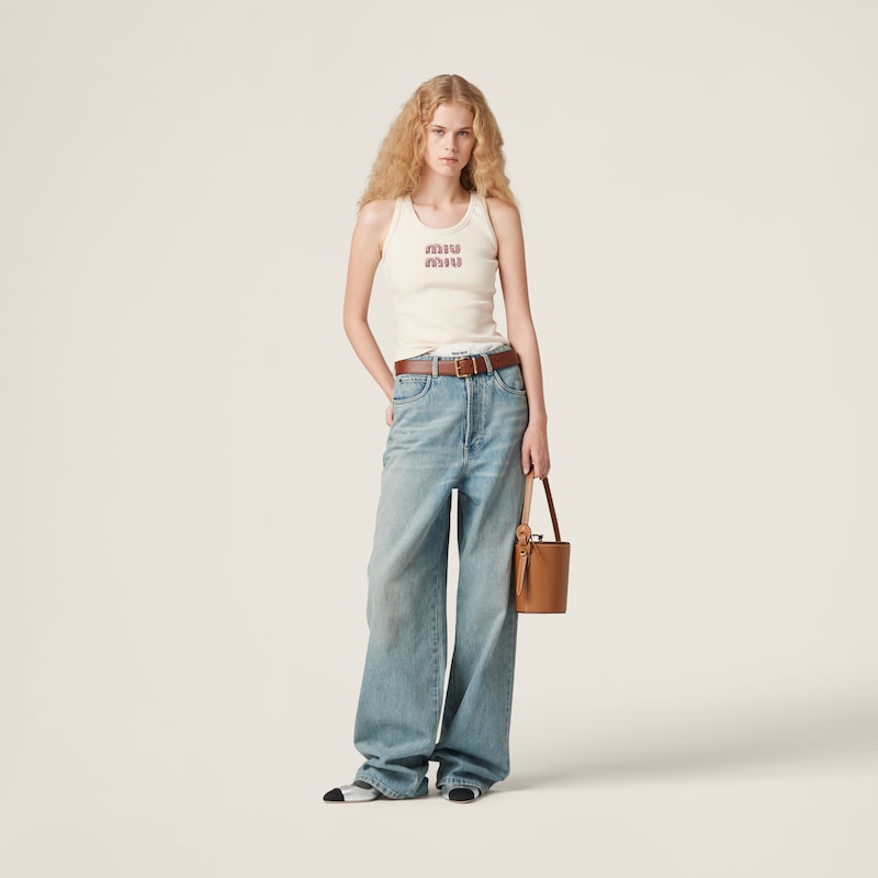 Top de punto acanalado