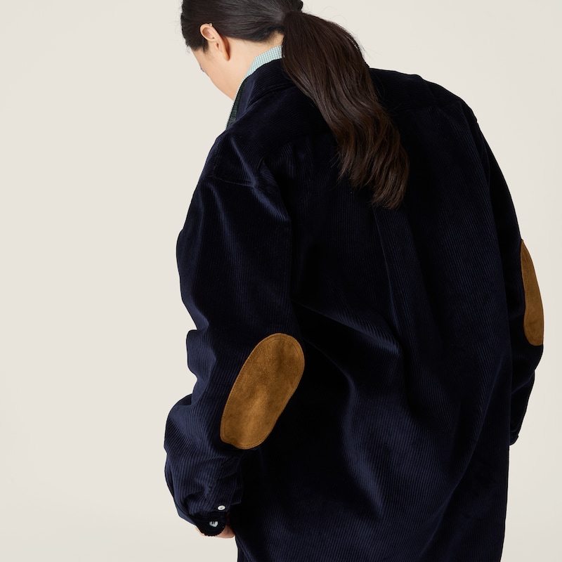 Chemise en velours côtelé et daim