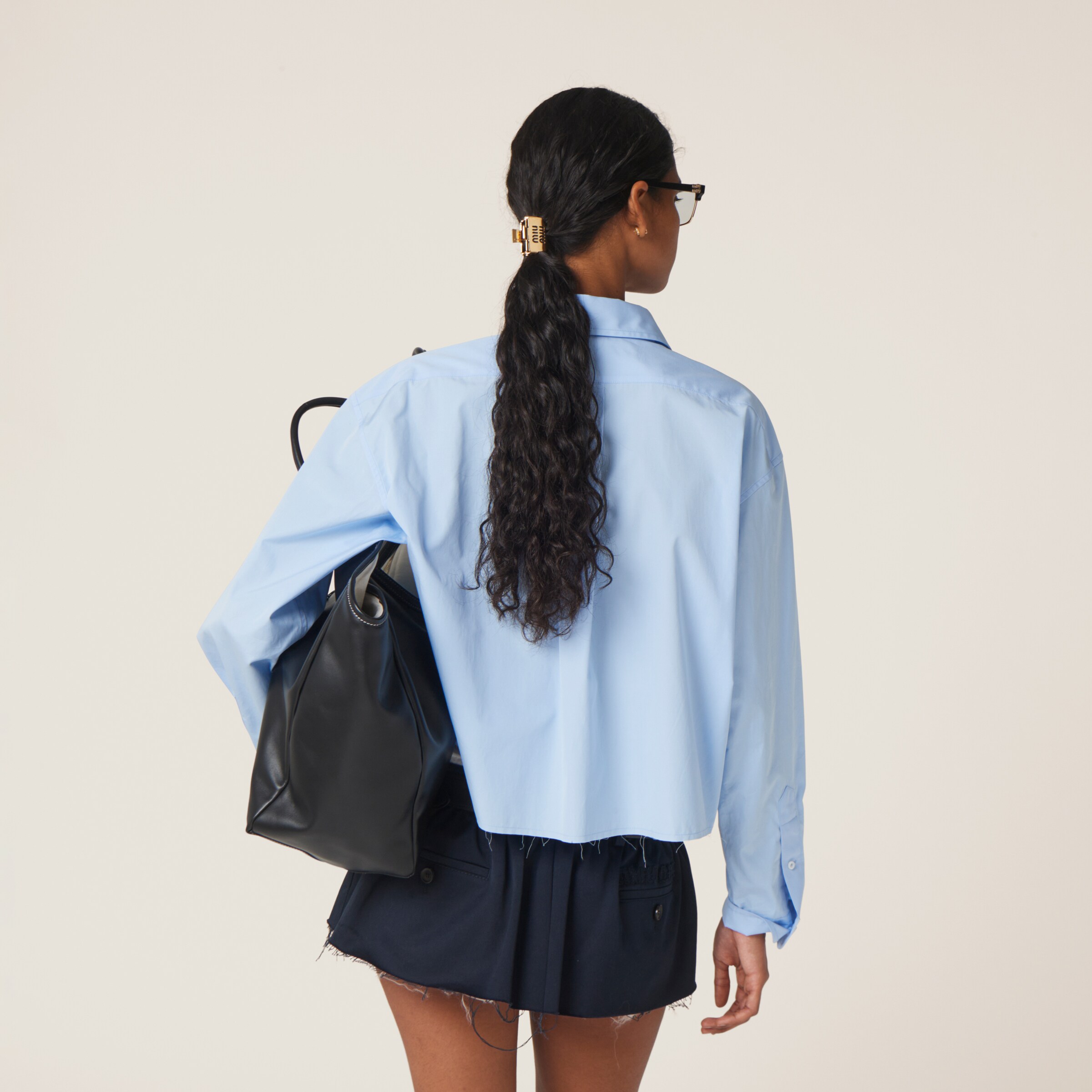 MIU MIU 水筒　sky bule Miu Miu Cropped Denim Shirt in Blue | LN-CC