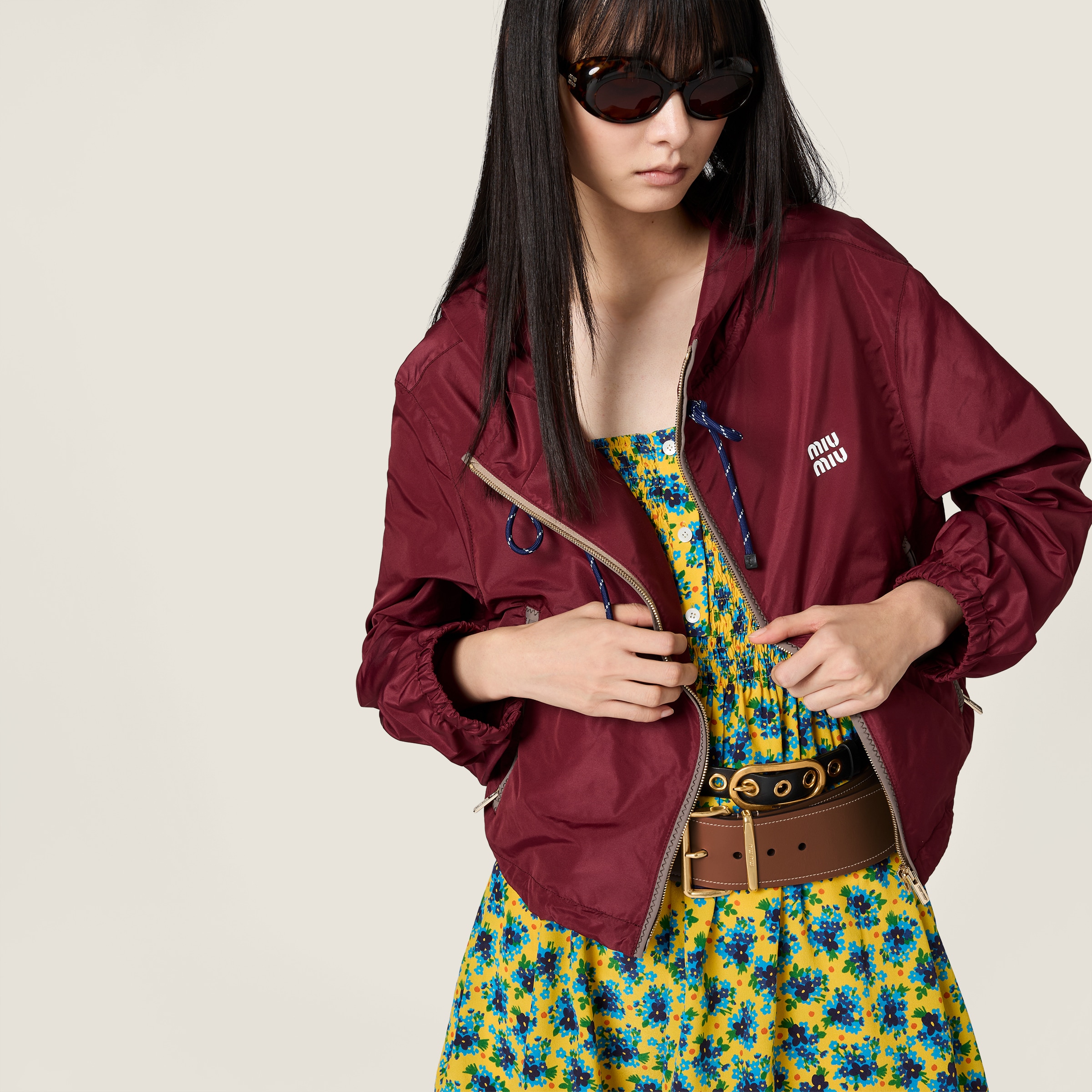 ワインレッド テクニカルファブリック ブルゾンジャケット | Miu Miu