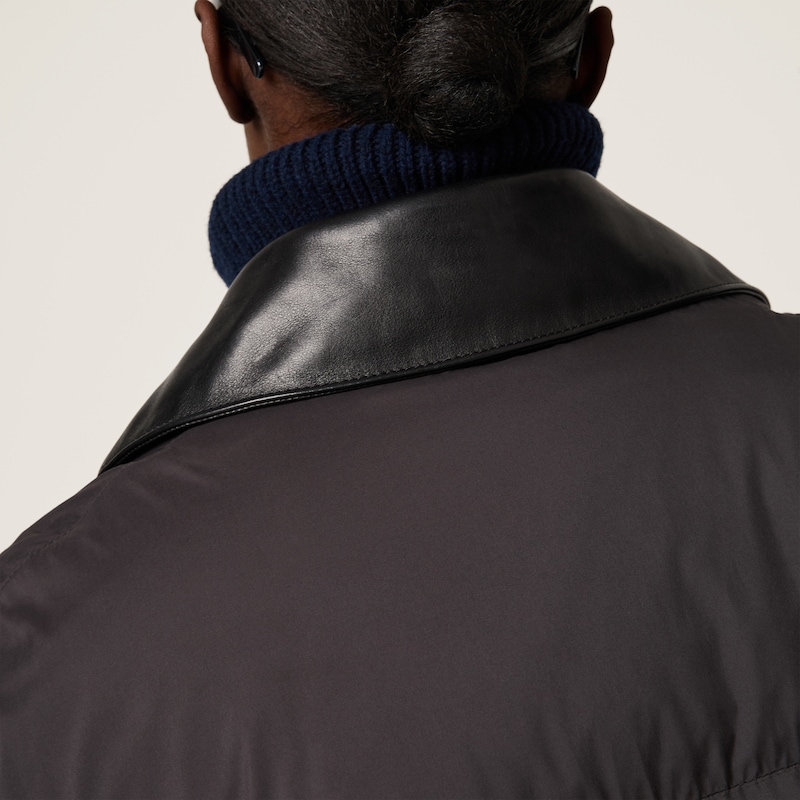 Technical pongé cropped down jacket