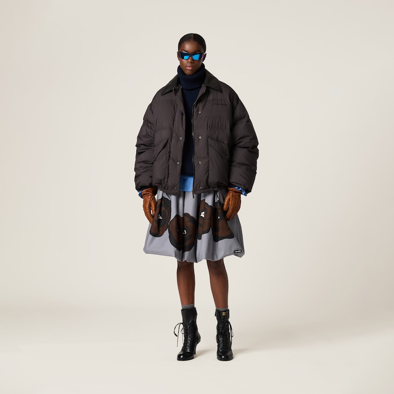 Technical pongé cropped down jacket