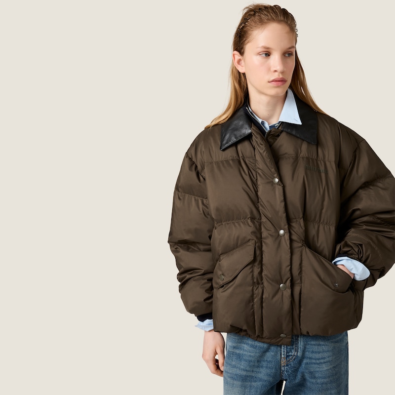Technical pongé cropped down jacket