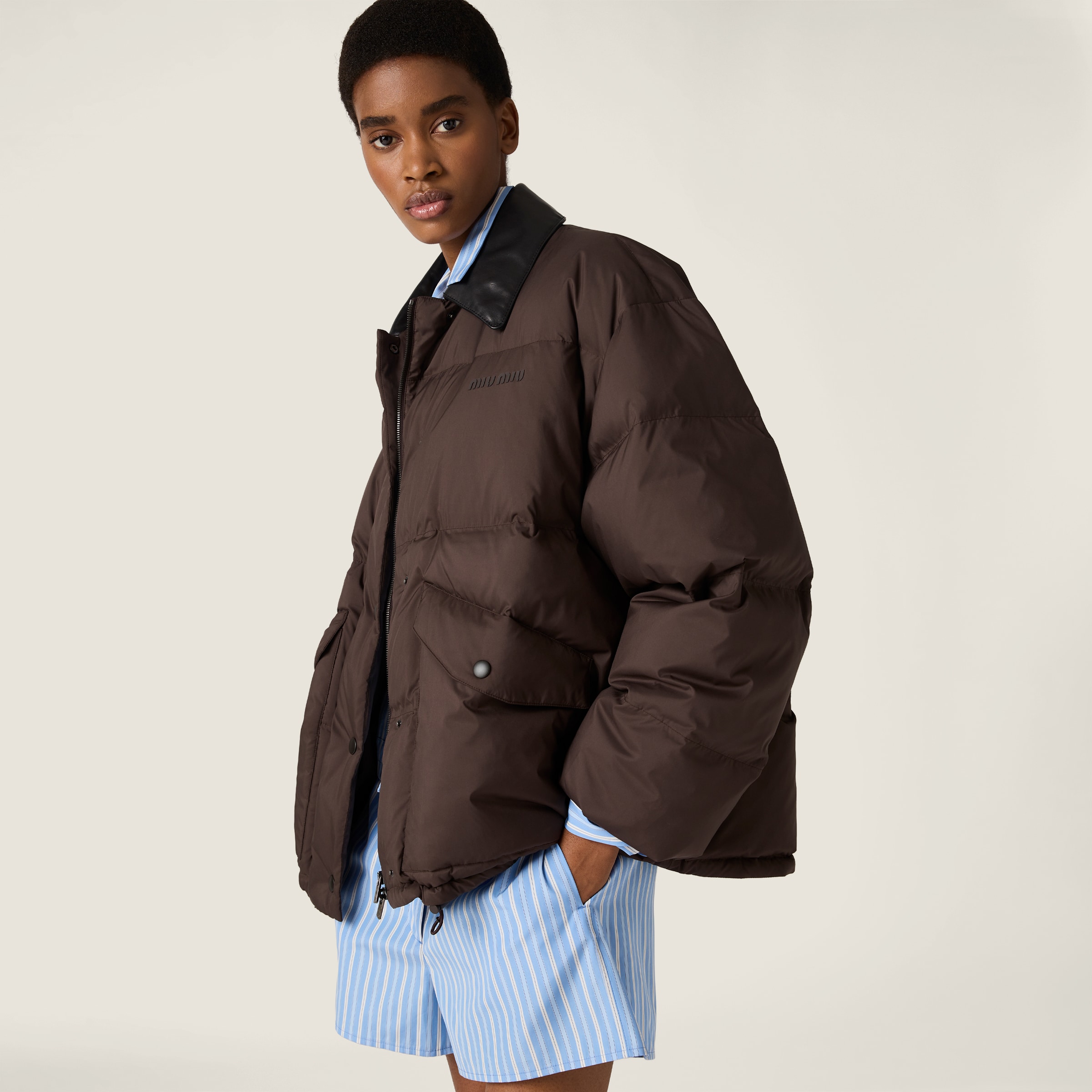 【日本入手困難】Technical ponge cropped down jacket Ebony Technical Pongé Cropped Down Jacket | Miu Miu