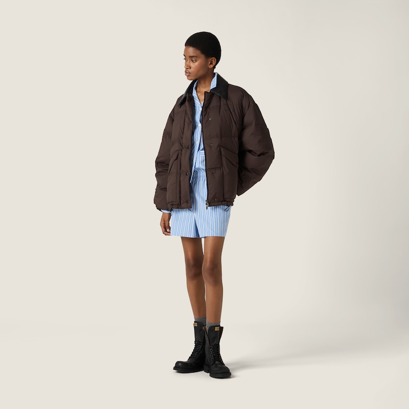 Technical pongé cropped down jacket