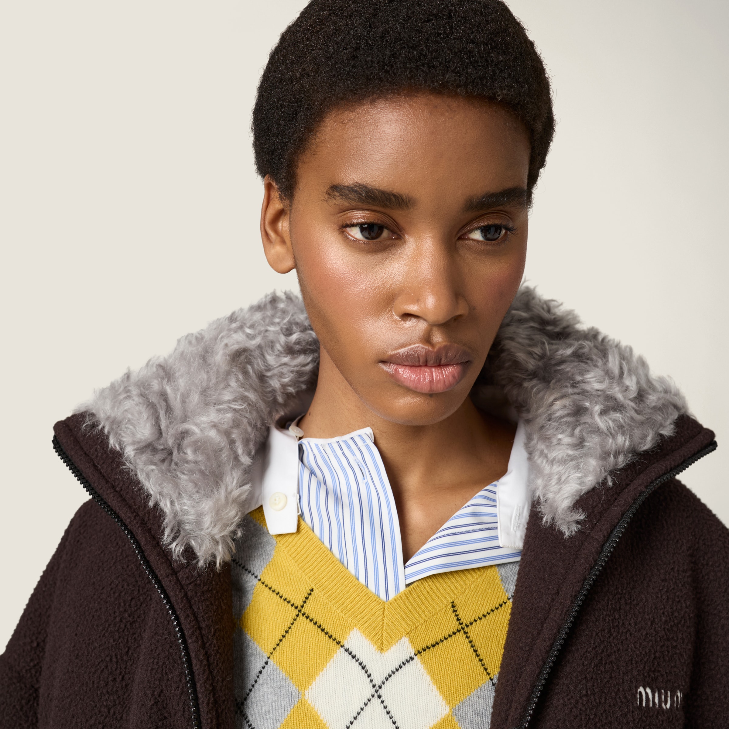 miumiuジャケット　アンゴラ　リアルファー　フード一 ブラック・グレー Ebony Fleece Down Jacket | Miu Miu