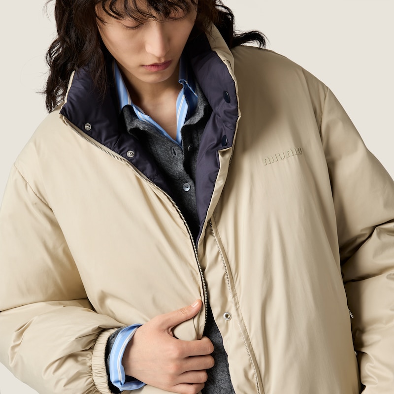 Chaqueta reversible de pongé técnico con plumón