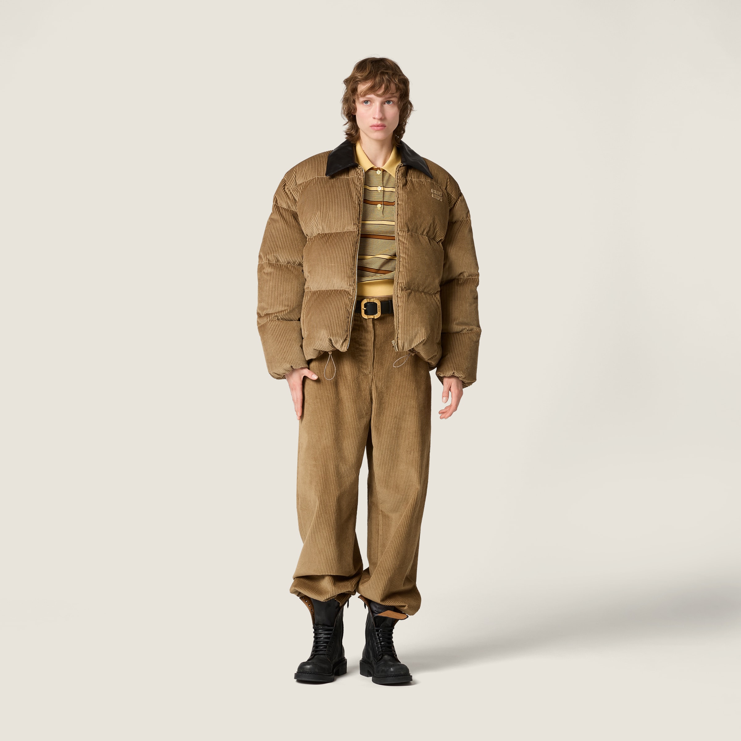 【MiuMiu】コーデュロイとナッパレザーのダウンジャケット ネイビー コーデュロイxナッパレザー ダウンジャケット | Miu Miu