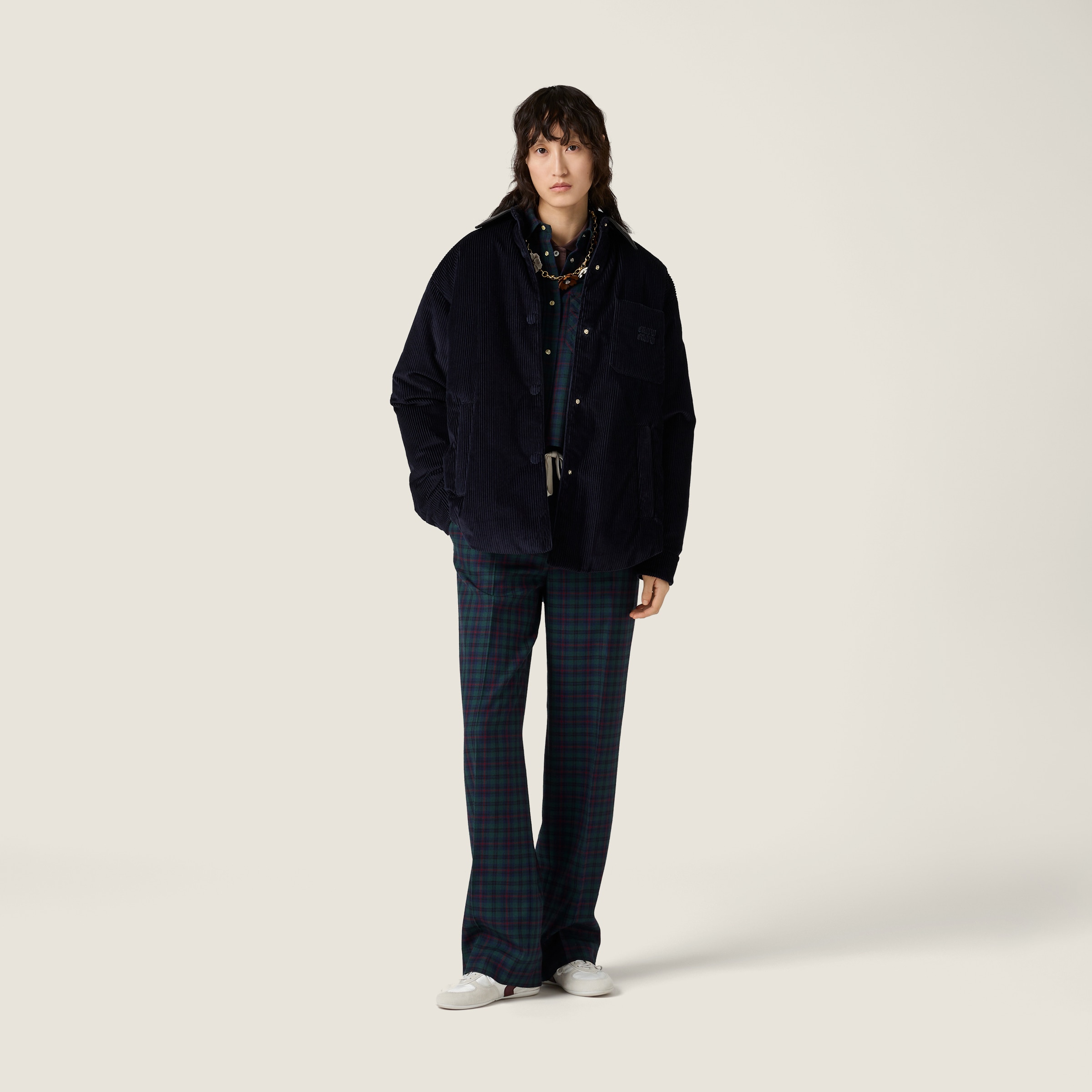 【MiuMiu】コーデュロイとナッパレザーのダウンジャケット ネイビー コーデュロイxナッパレザー ダウンジャケット | Miu Miu