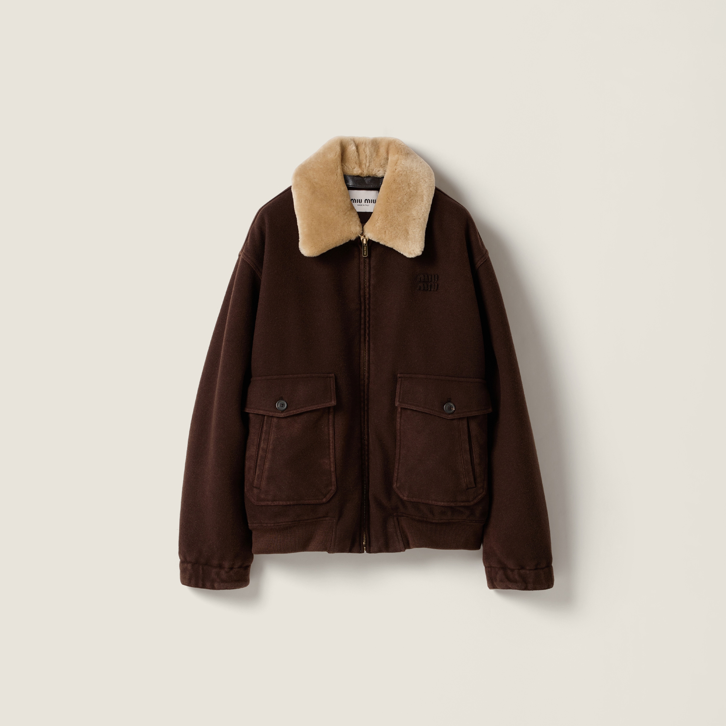関税込 MiuMiu Garment-dyed cotton satin jacket cq5dam.web.hE7E3DA.700.700.jpg