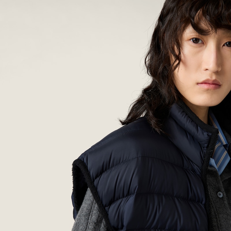 Chaleco de plumón en pongé ligero