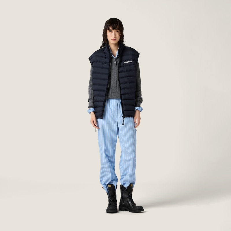 Chaleco de plumón en pongé ligero