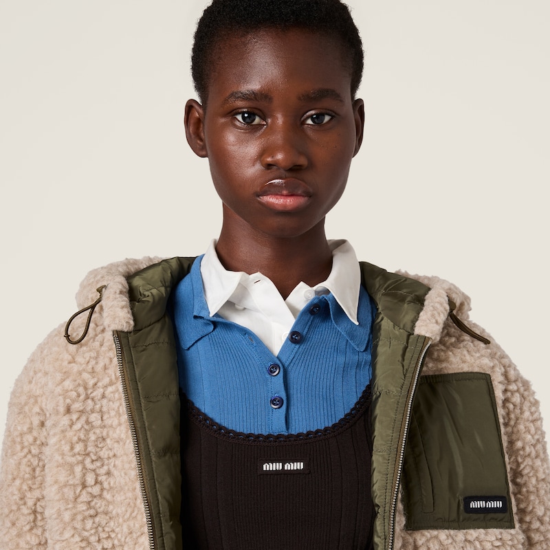 Medium-weight teddy down jacket with technical pongé