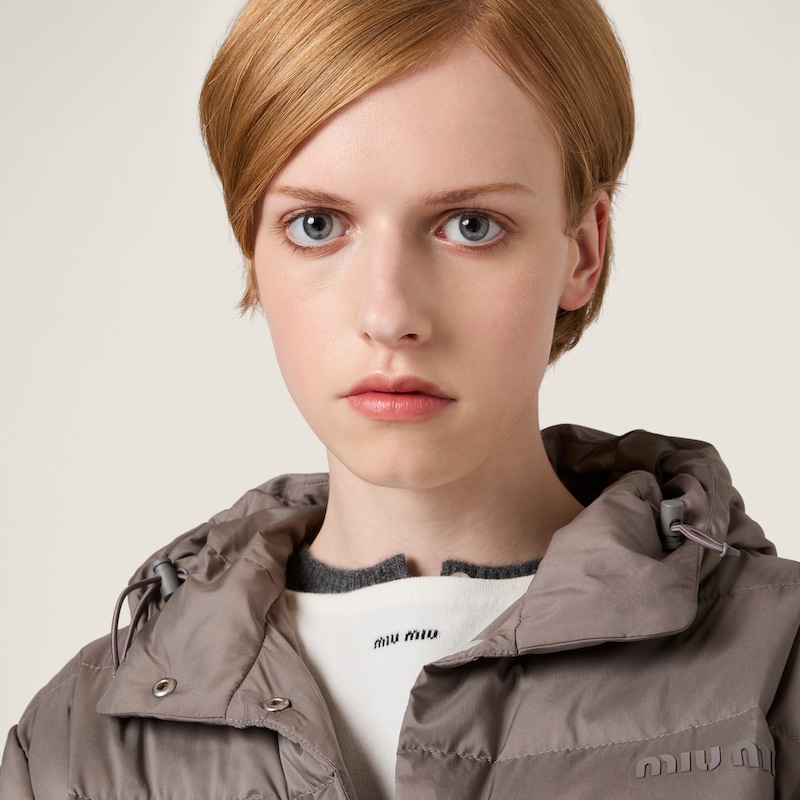 Technical pongé down jacket