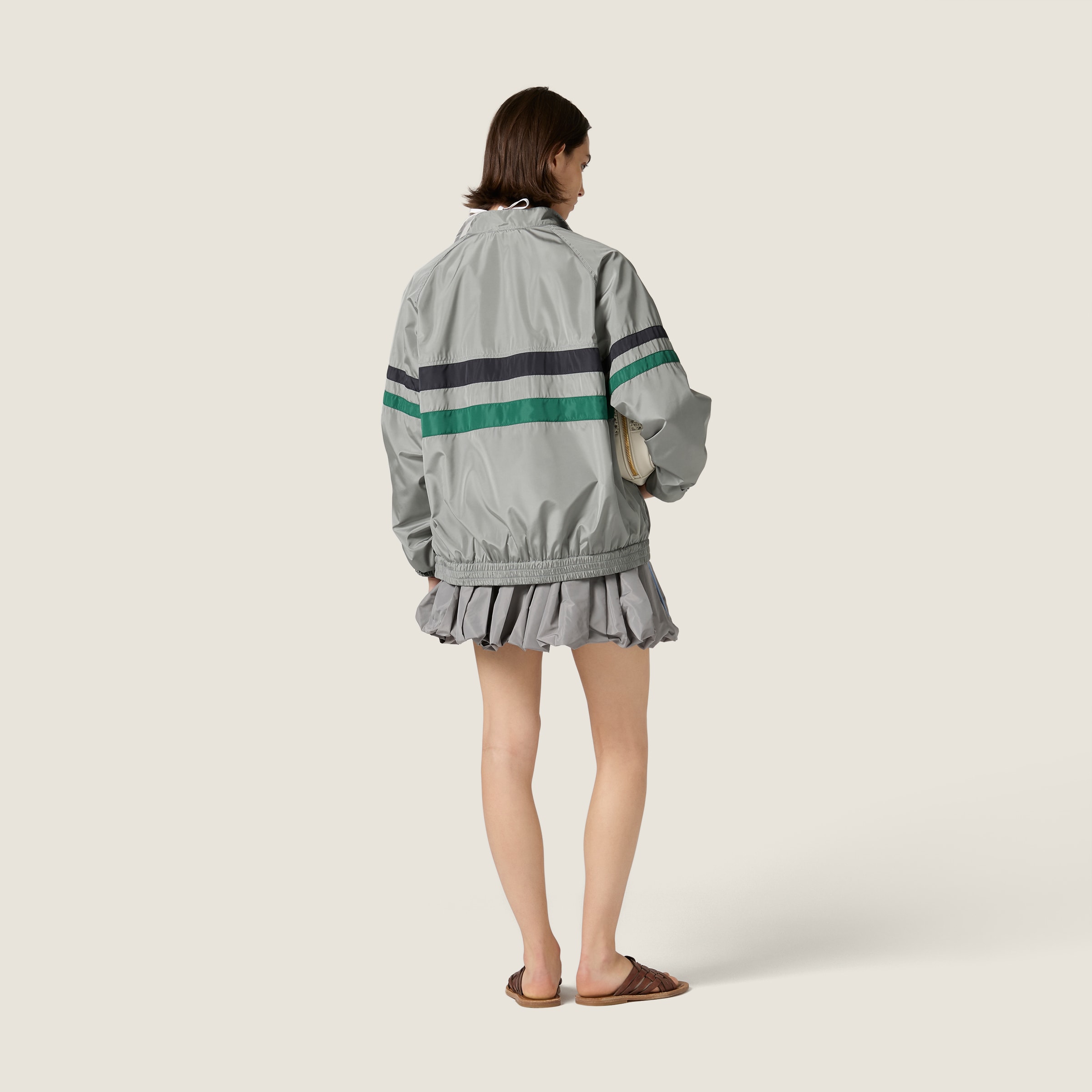 H*A様 MIU MINIコットンブルゾン Jaqueta Blouson Em Seda Técnica Cinza Chumbo | Miu Miu - Brasil