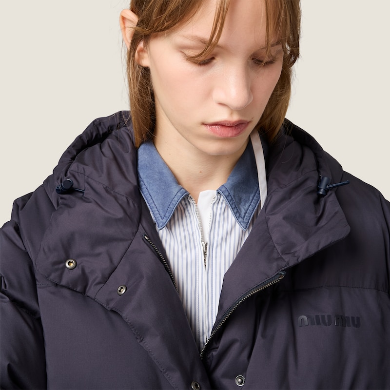 Medium-weight technical pongé down jacket