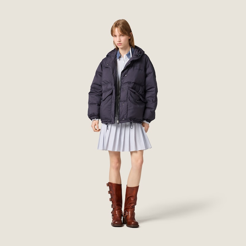 Medium-weight technical pongé down jacket
