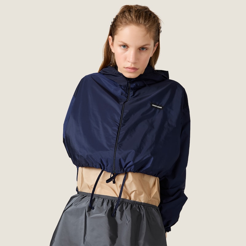 Technical fabric windbreaker