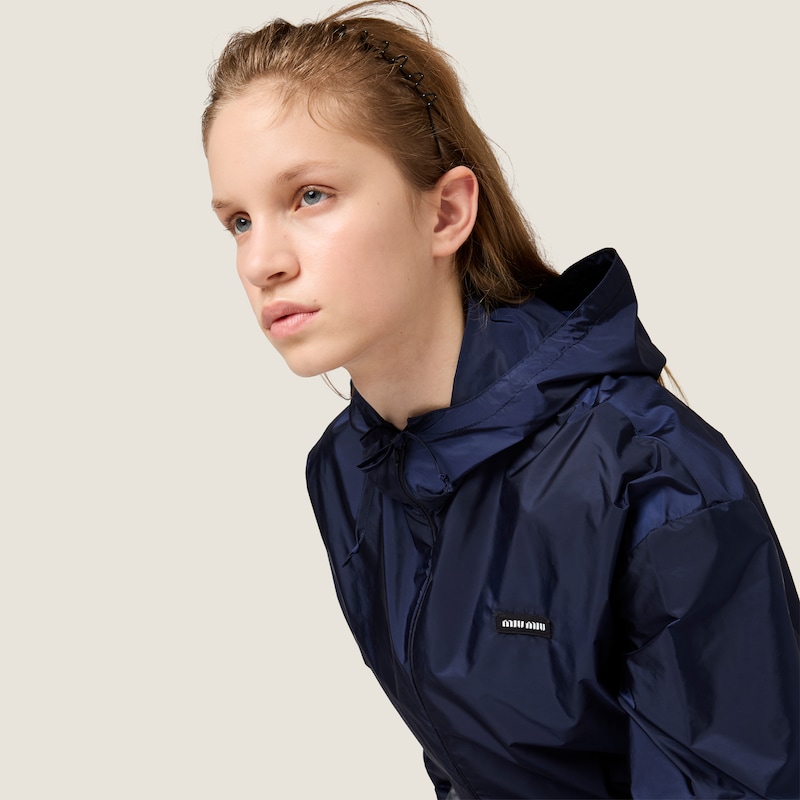 Technical fabric windbreaker