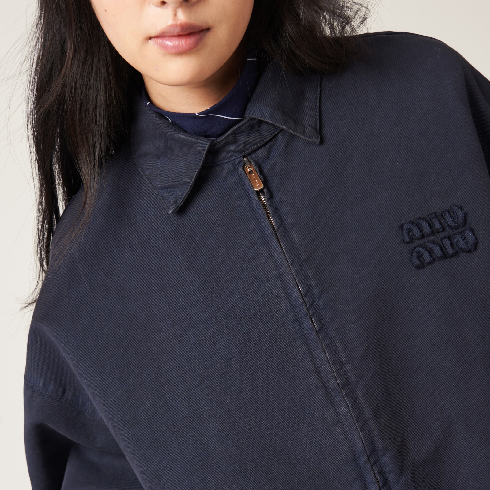 MIU 25S HOODED JACKET GREY IN NYLON 263131