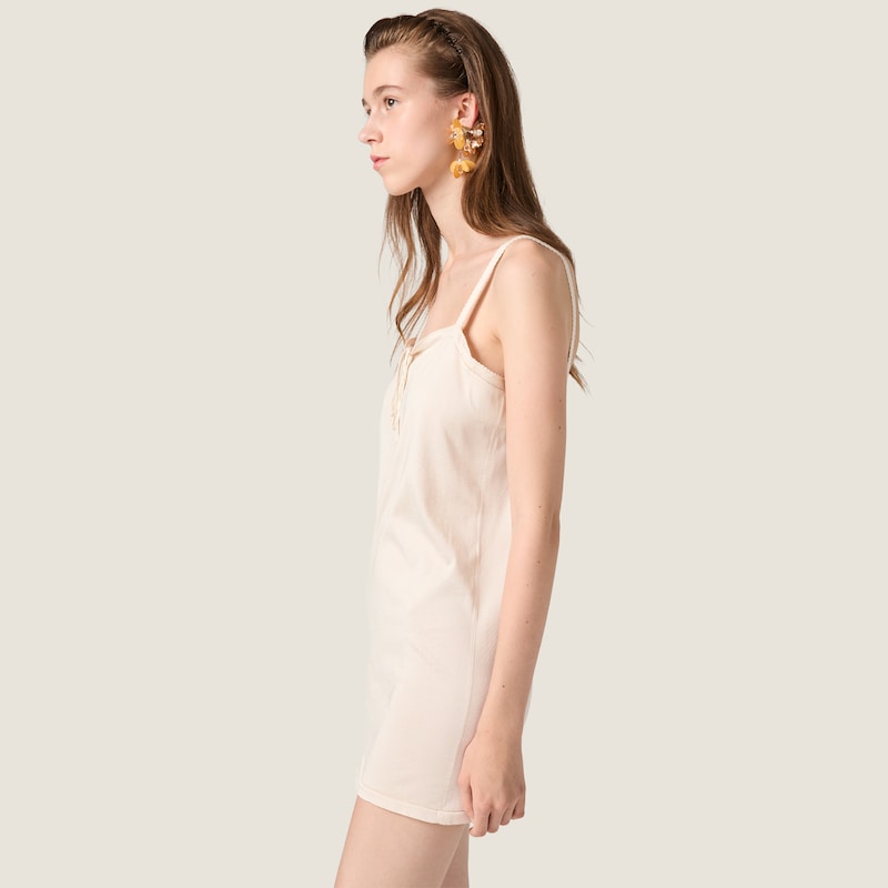 Robe courte en soie