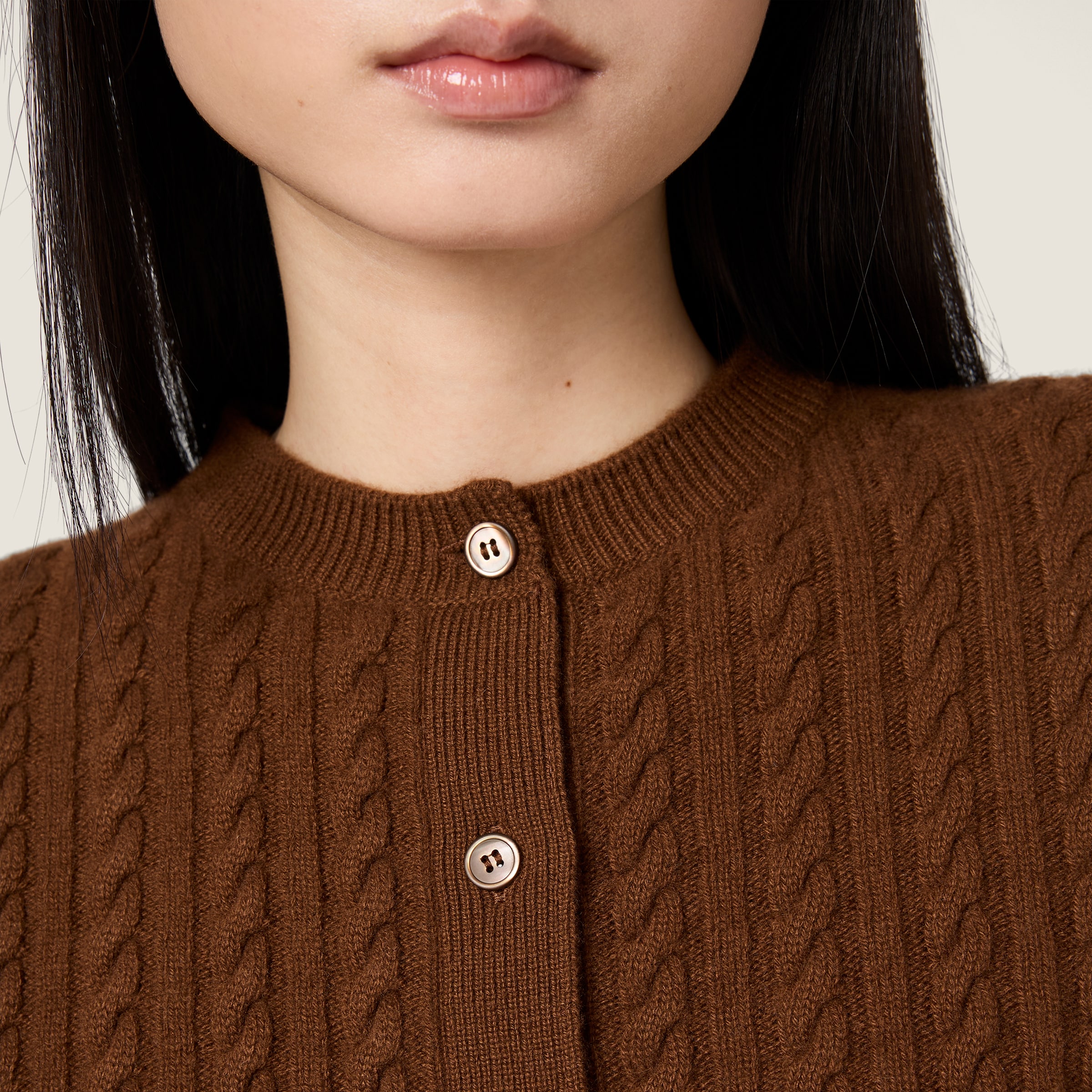 Cable-knit cashmere cardigan - thumbnail 4