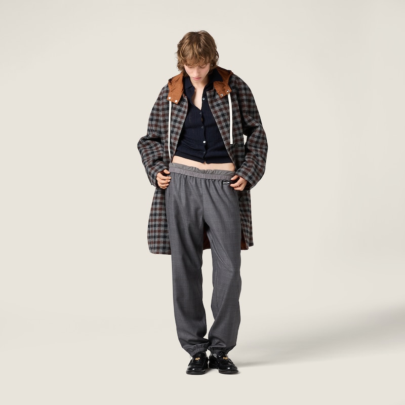 Buttoned cashmere cardigan