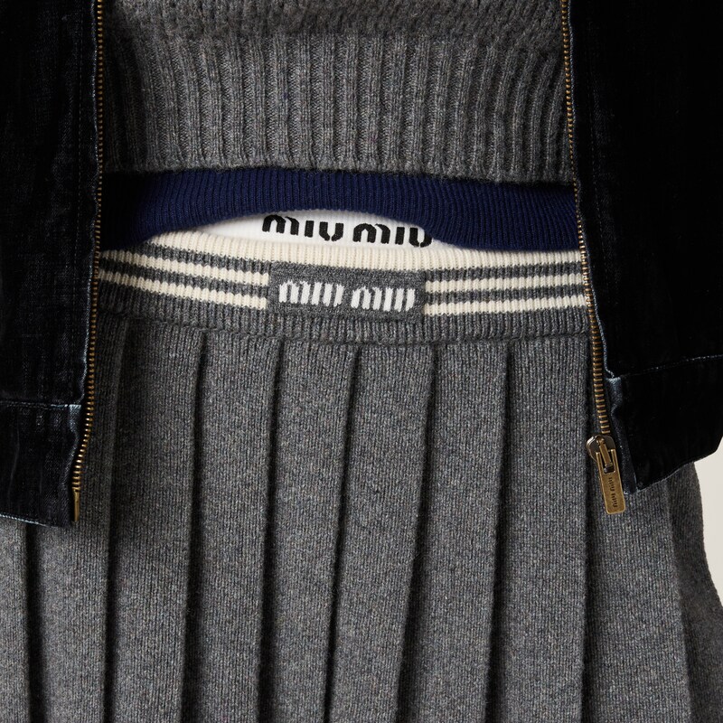 Wool and cashmere skirt