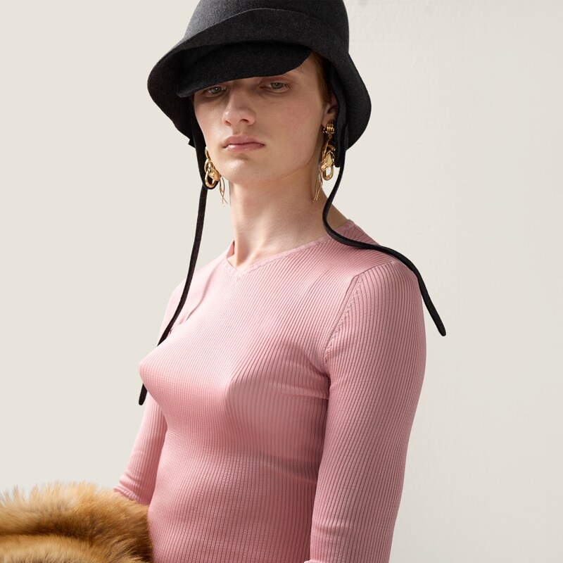 シルク Vネック スウェーター