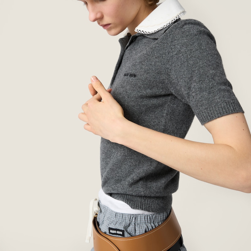 Cashmere polo with embroidered poplin collar