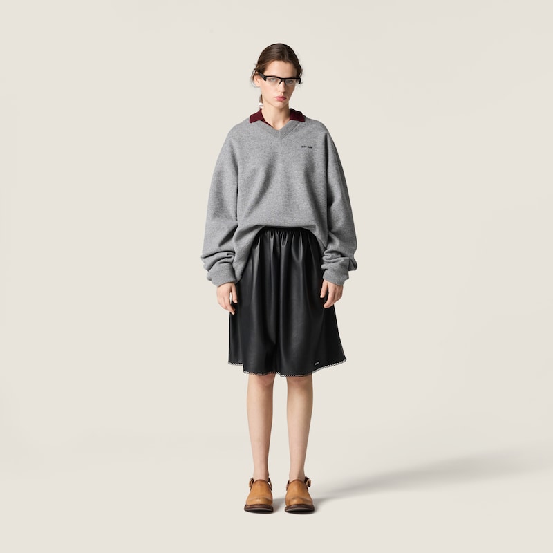 Pull à col V en cachemire et jersey