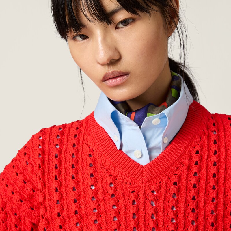 Technical yarn V-neck sweater