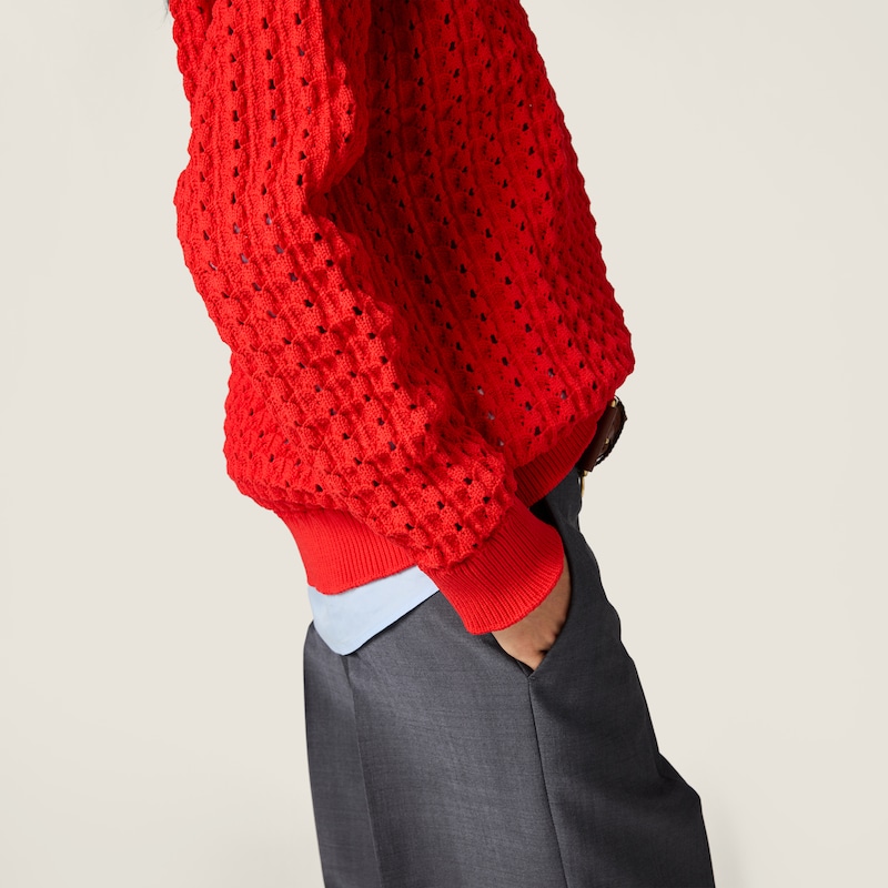 Technical yarn V-neck sweater