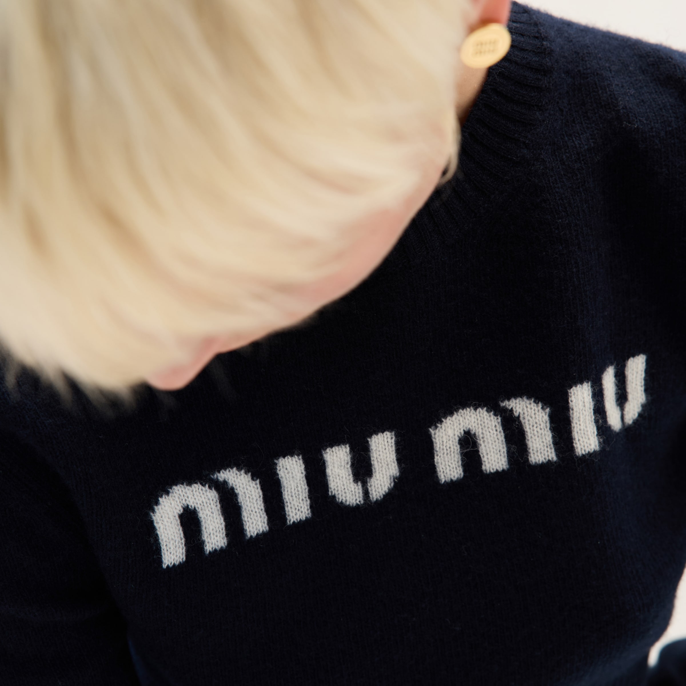 MIUMIU KNITTED SWEATER STYLE 459
