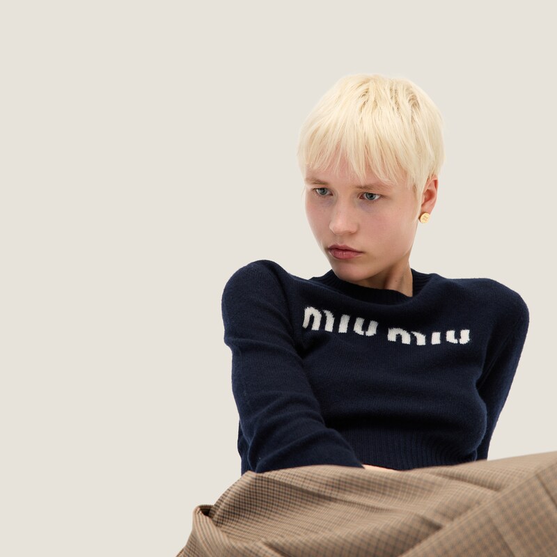 كنزة صوف وكشمير