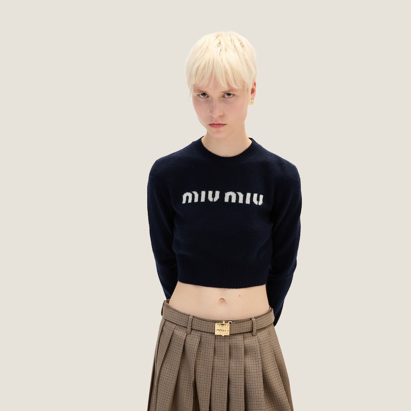 كنزة صوف وكشمير