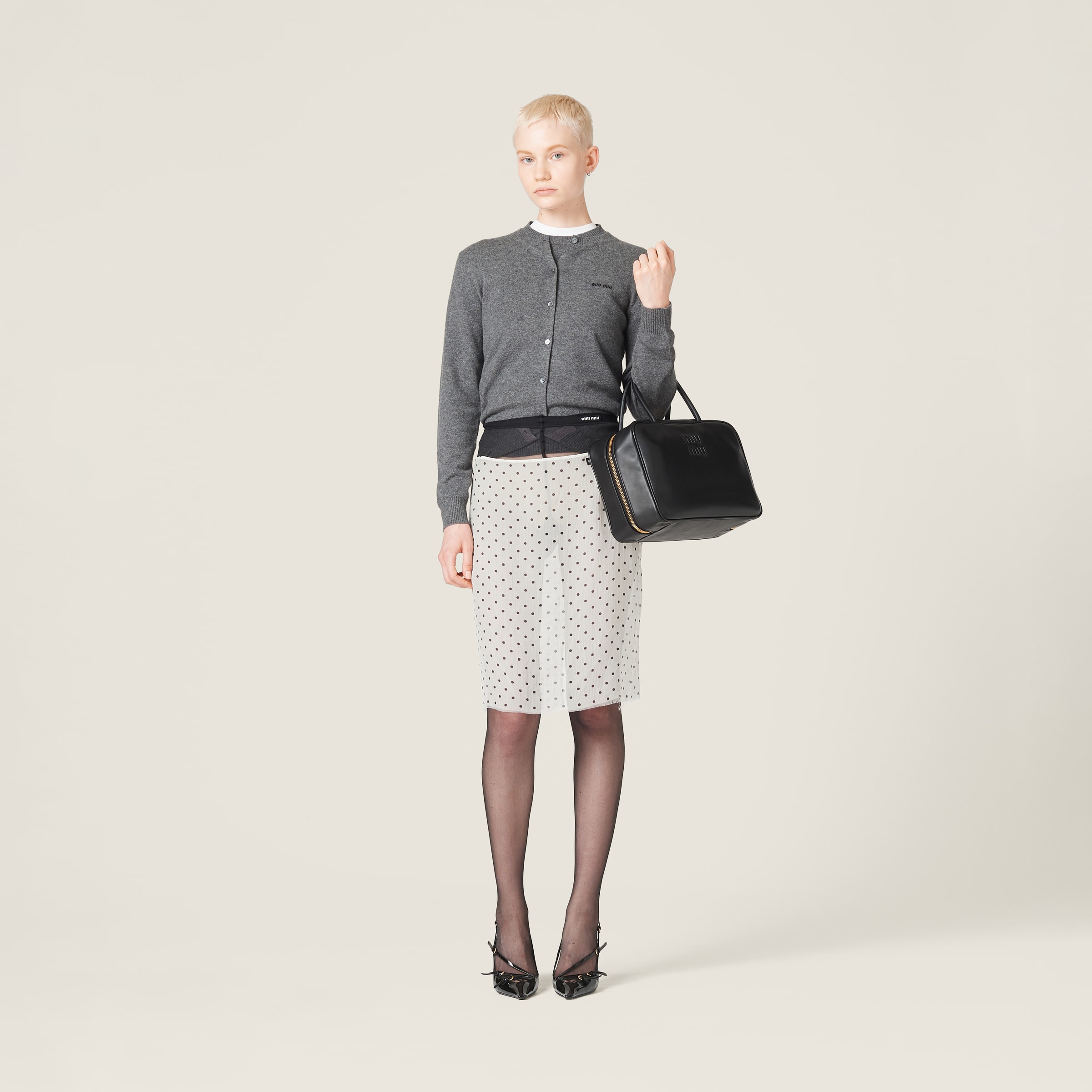 国内発】MIU MIU ミュウミュウ カシミヤ セーター (MiuMiu