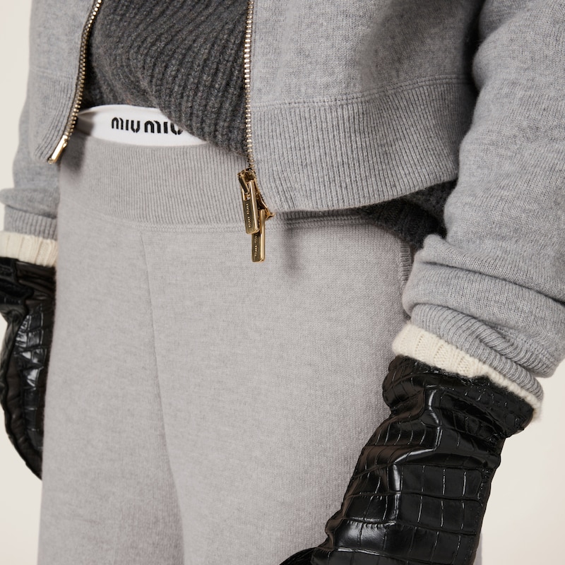 Double cashmere shorts