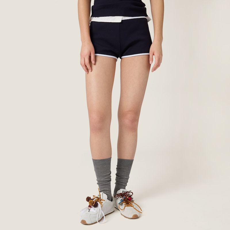 Technical yarn shorts